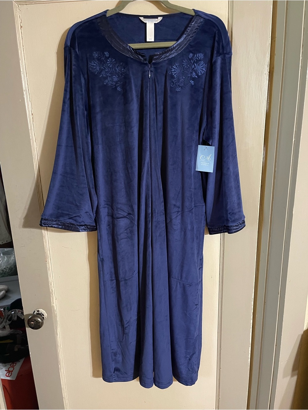 NWT Adonna stretch velour zip-front lounger robe L